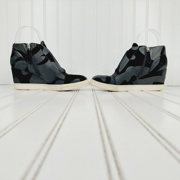 Linea Paolo Felicia Wedge Camo Black and Gray Slip On Wedge Sneakers F589 - Picture 8 of 13